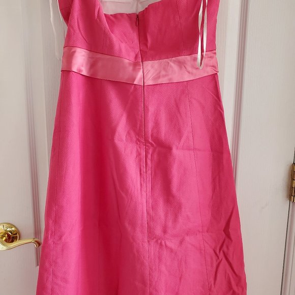 Pretty Dress - Picture 2 of 3